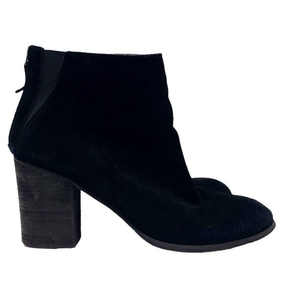 Urban Outfitters Black Suede Ankle Boot Size 10 Stacked Block Heel Bootie - Picture 1 of 9